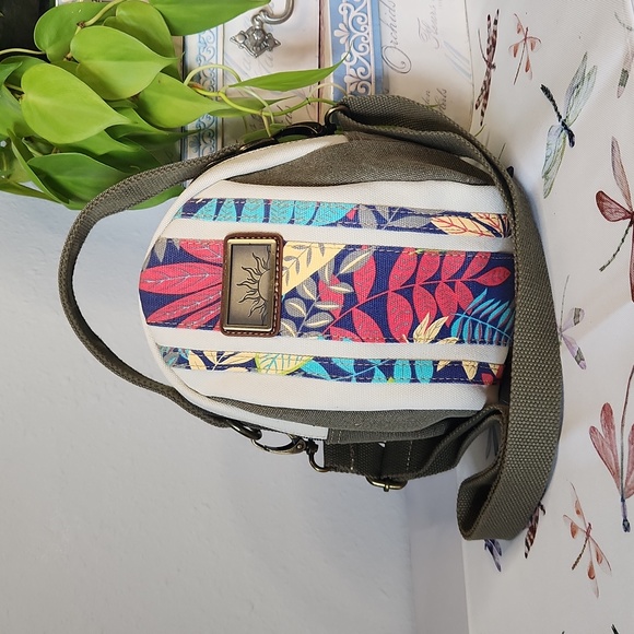 Prairie Schooner Bags Prairie Schooner Canvas Crossbody Bag Poshmark